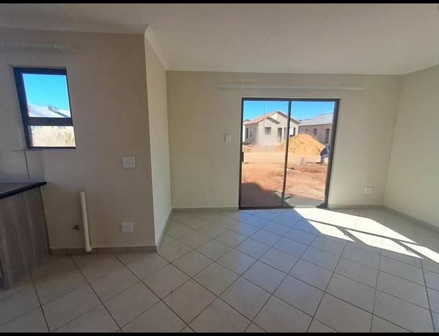 3 BEDROOM HOUSE FOR SALE IN CRYSTAL PARK